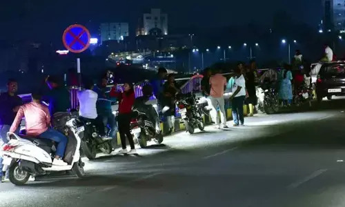 కేబుల్ బ్రిడ్జిపై సెల్ఫీల‌కు ఎగ‌బ‌డుతున్నారా..? అయితే రూ. 1000 జ‌రిమానా చెల్లించాల్సిందే..!
