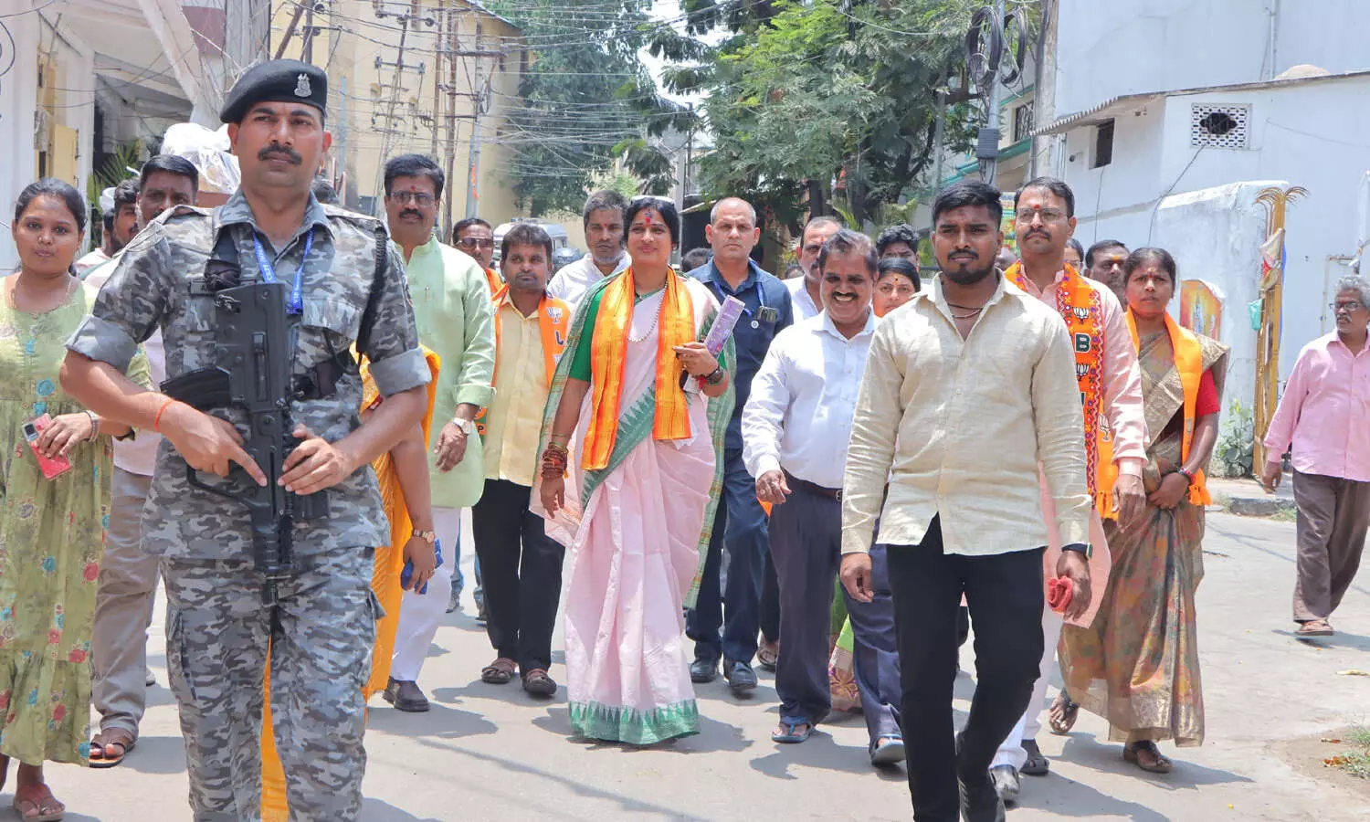 హైదరాబాద్ బీజేపీ ఎంపీ అభ్యర్థి మాధవి లతకు వై-ప్లస్‌ కేటగిరి భద్రత