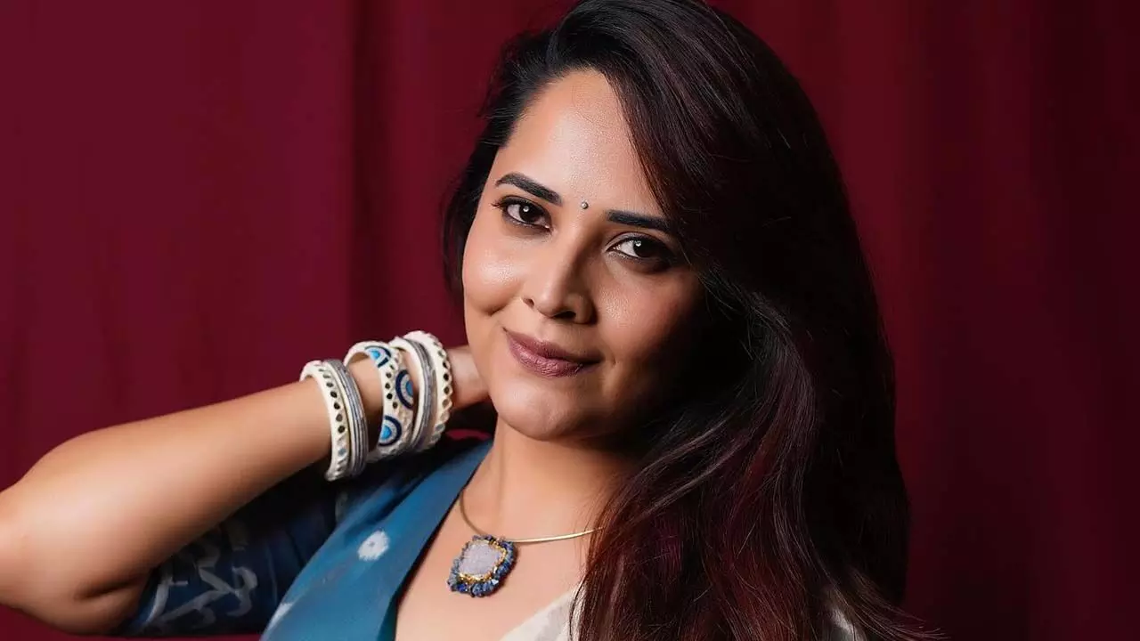 Anasuya Bharadwaj | కోరిక తీర్చాలని రంగమ్మత్తను టార్చర్‌ పెడుతున్న స్టార్‌ డైరెక్టర్..!