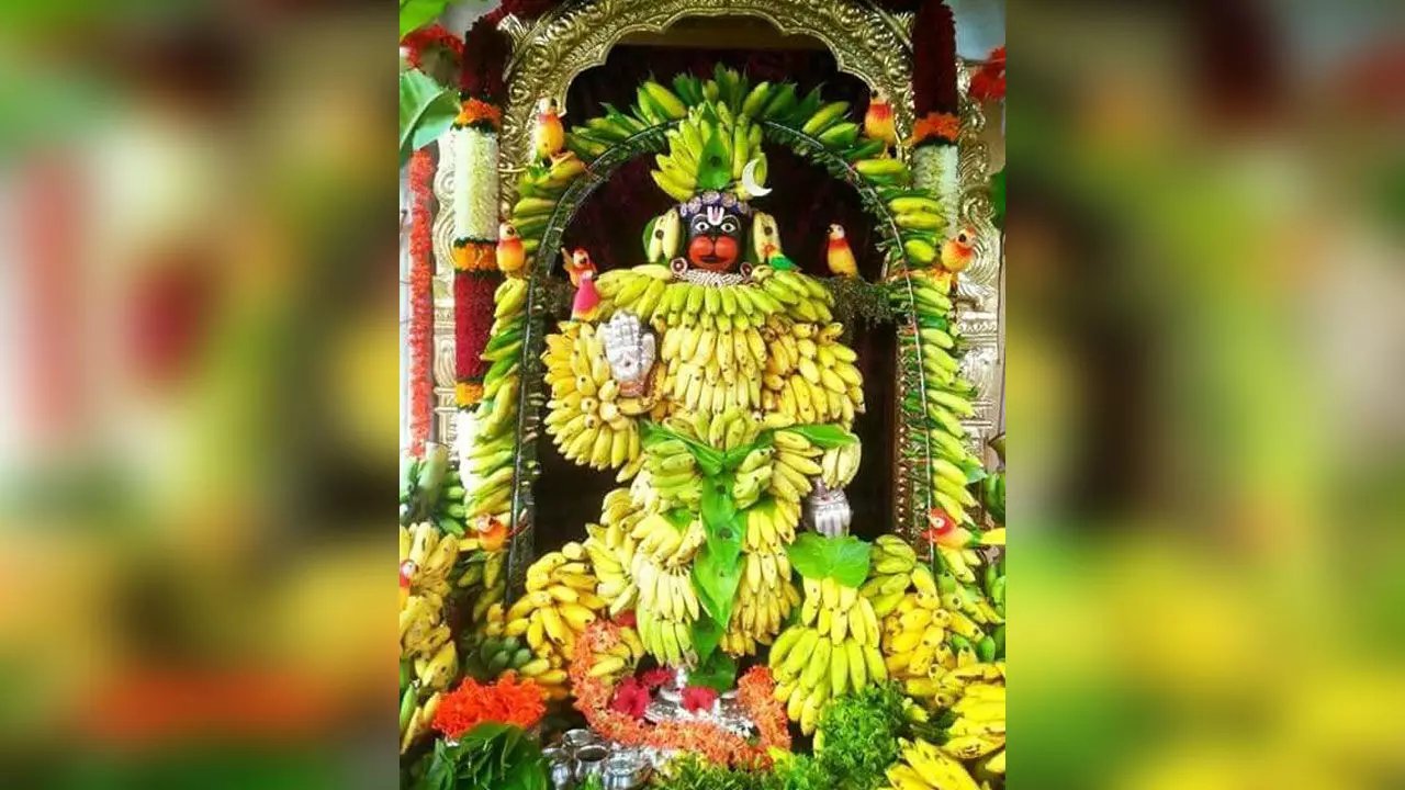హ‌నుమంతుడికి అర‌టి పండ్లు ఎందుకు స‌మ‌ర్పించాలి..? ఆ ర‌హ‌స్యం ఏంటో తెలుసా..?