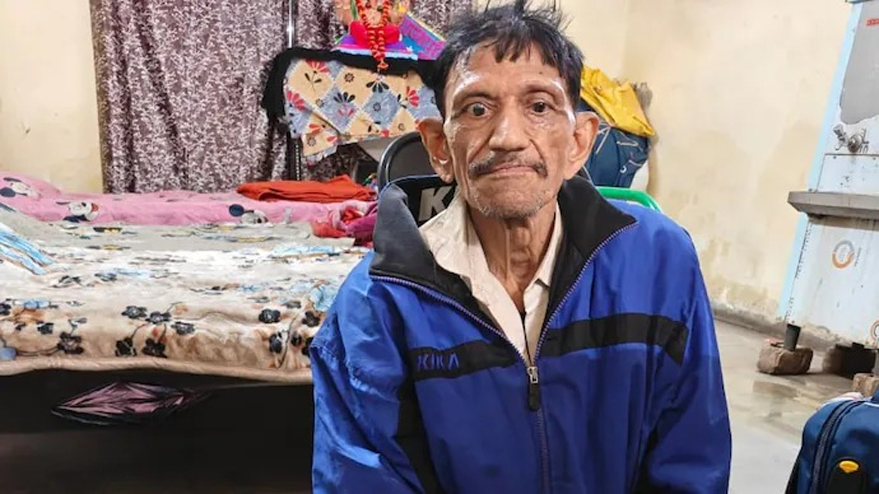 Indore crorepati beggar