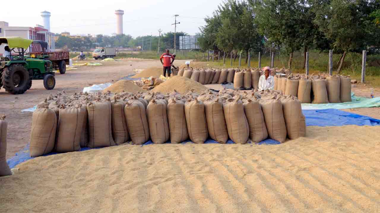 Paddy Procurement | వారం రోజుల్లో ధాన్యం కొనుగోళ్ళు పూర్తయ్యేనా!?
