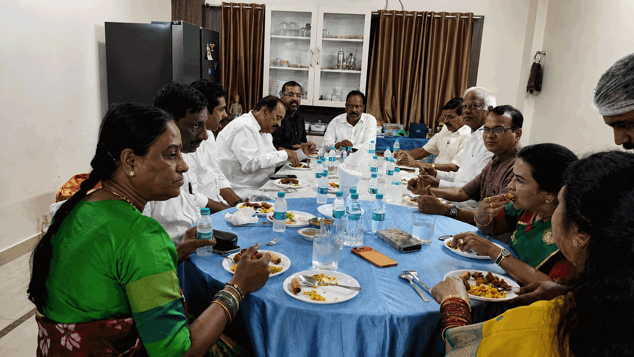Warangal Congress leaders unity meeting