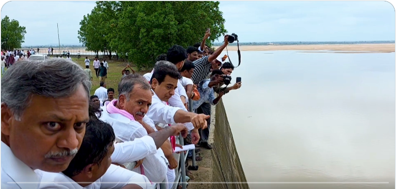 రేవంత్ రెడ్డి తెలంగాణకు శనేశ్వరం..కాళేశ్వరం వరం: కేటీఆర్