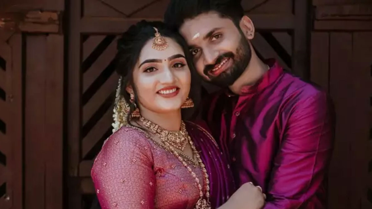బస్ కండక్టర్ తో లేచిపోయిన భార్య: ఇన్‌ఫ్లుయెన్సర్ అఖిల్ ఫిర్యాదు