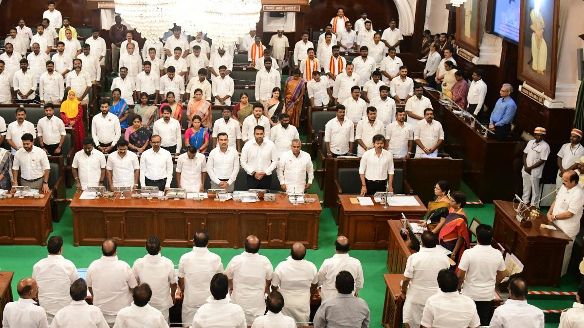మొదట పాడాల్సింది రాష్ట్ర గీతమే : తమిళ అసెంబ్లీ తీర్మానం